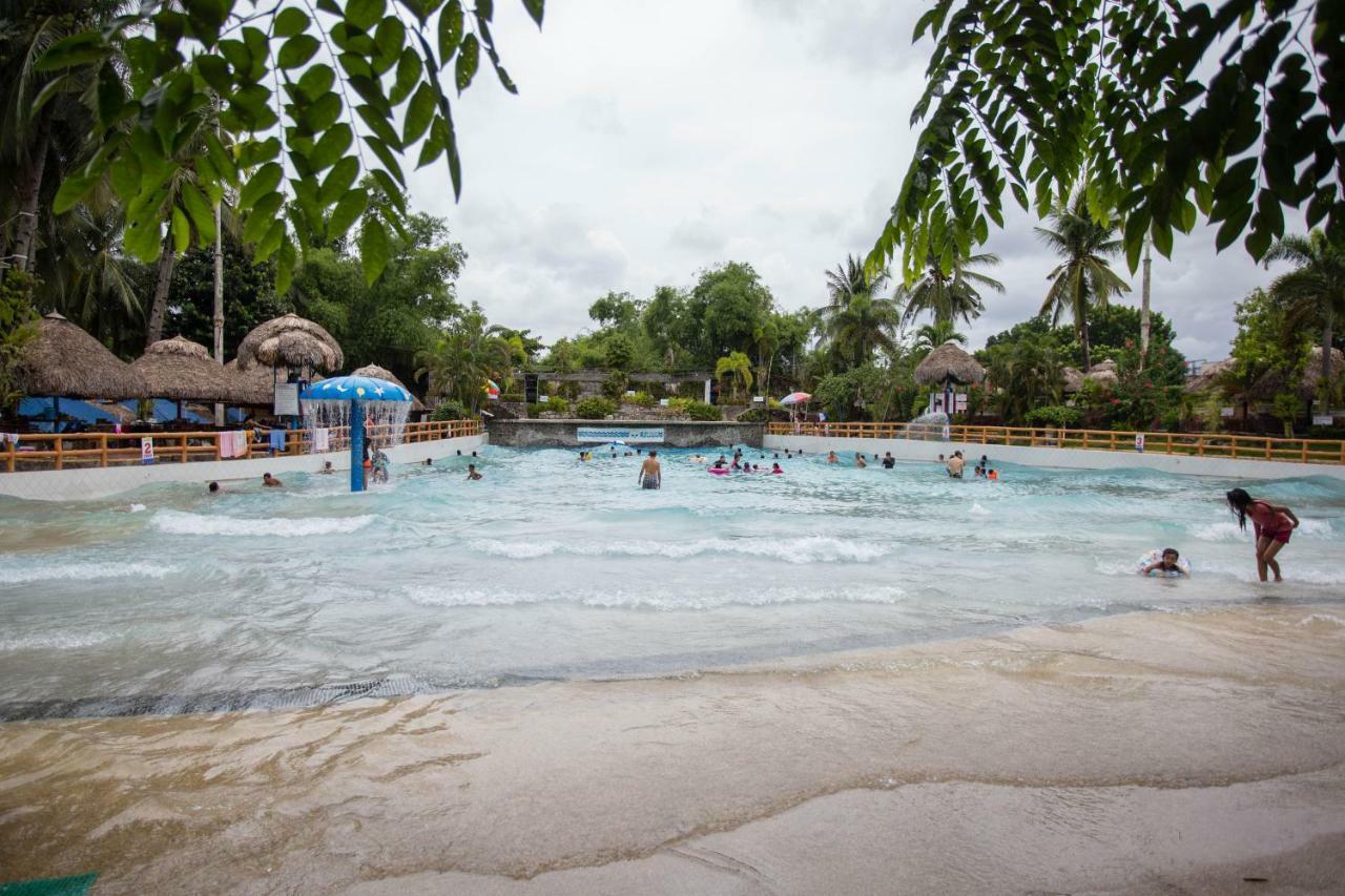Ciudad Christhia Resort, 9 Waves San Mateo Екстер'єр фото