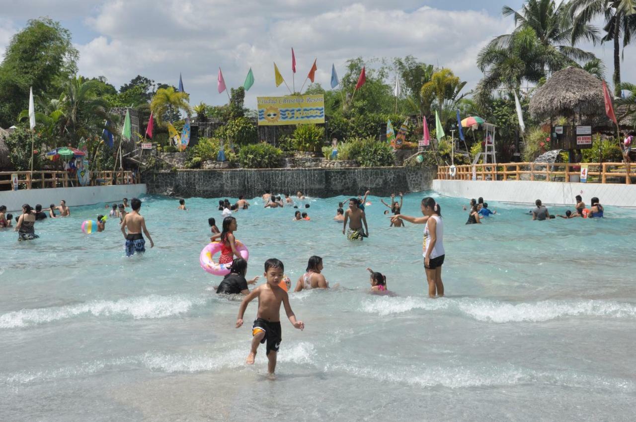 Ciudad Christhia Resort, 9 Waves San Mateo Екстер'єр фото